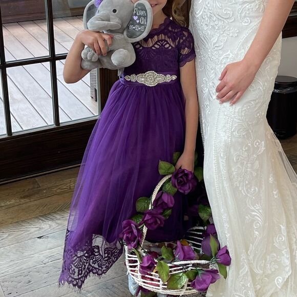 Purple Lace Flower Girl Dress Size 4 - Picture 6 of 9